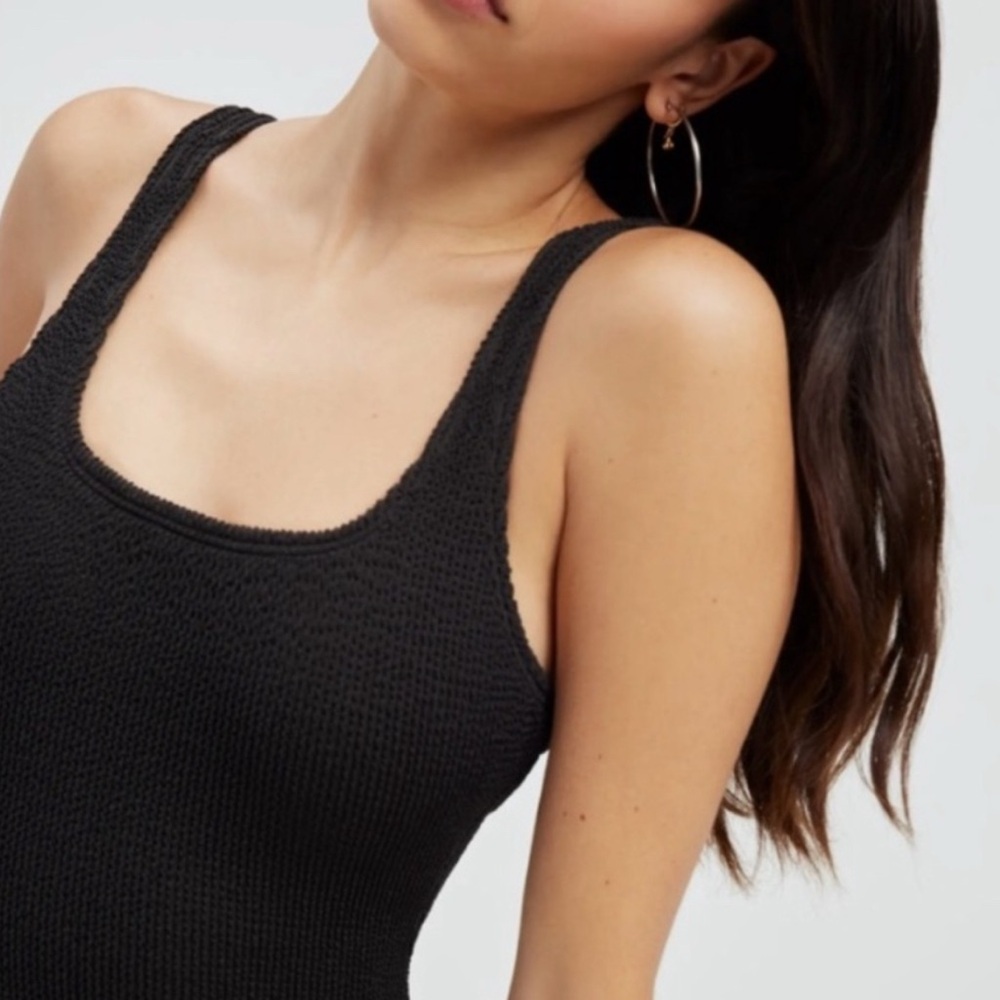 Good American Black Textured Scoop One-Piece Swimsuit